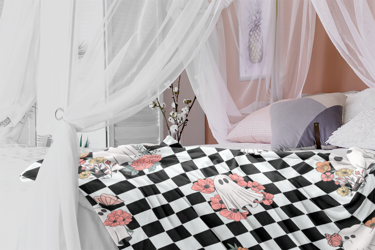 CUTE GHOST BLANKET | HALLOWEEN